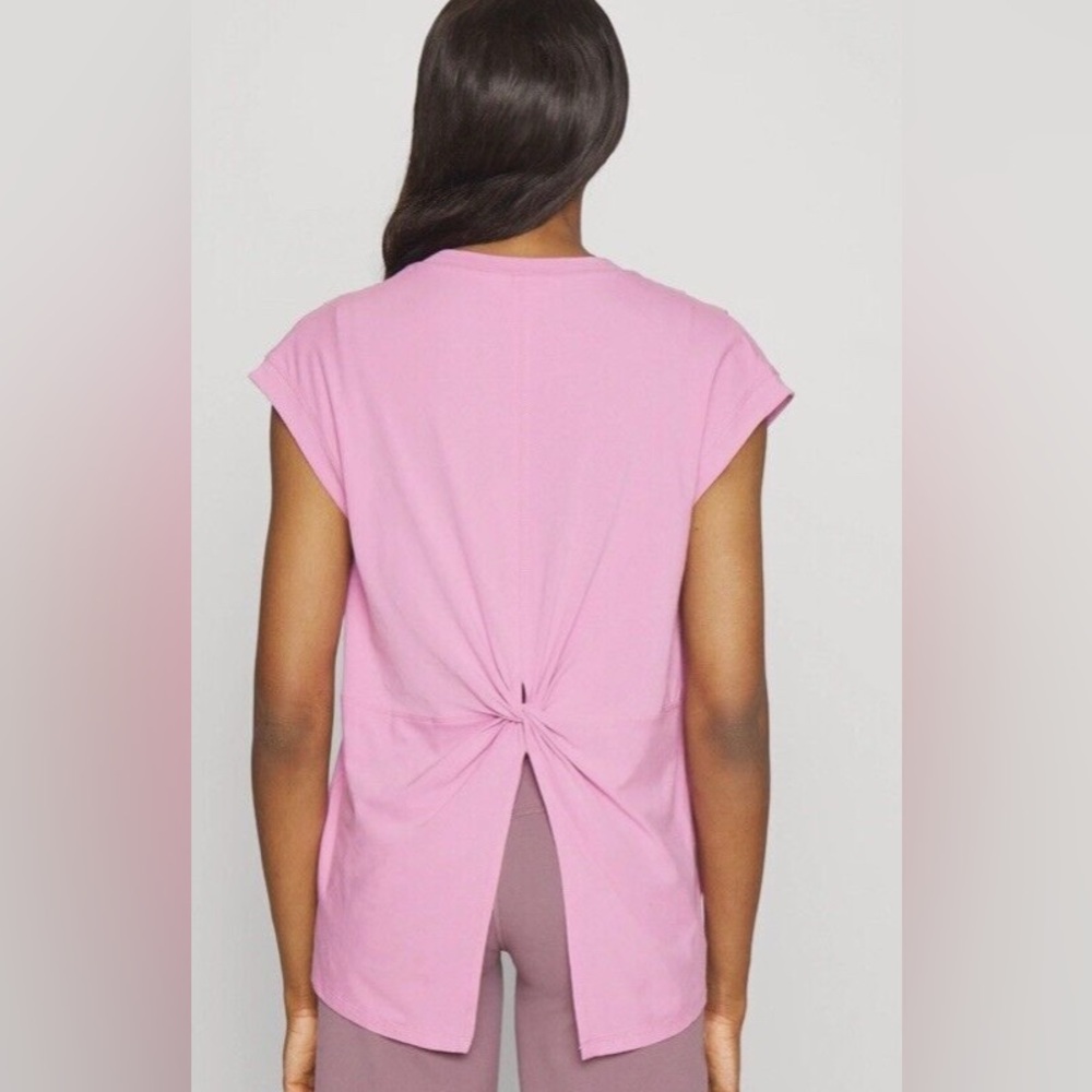 Athleta Outbound Twist Back Cap Sleeve Tee Shirt Top Cotton